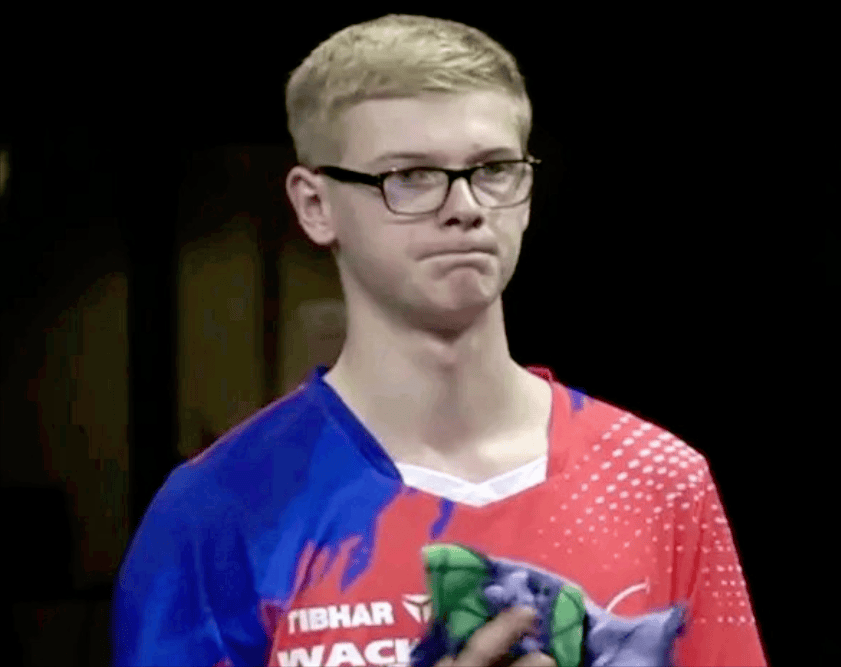 出他卓越的 出他卓越的